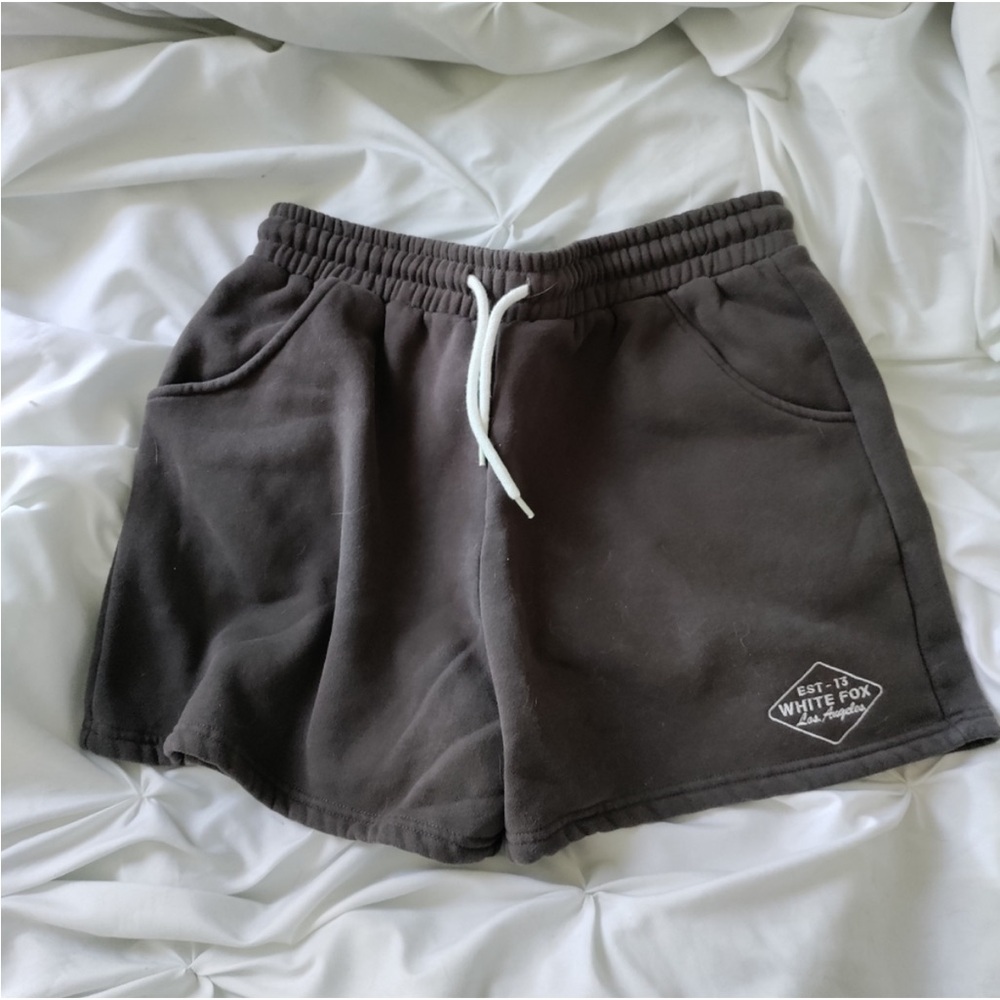 DO NOT PURCHASE!! White Fox Boutique Gray Shorts Large